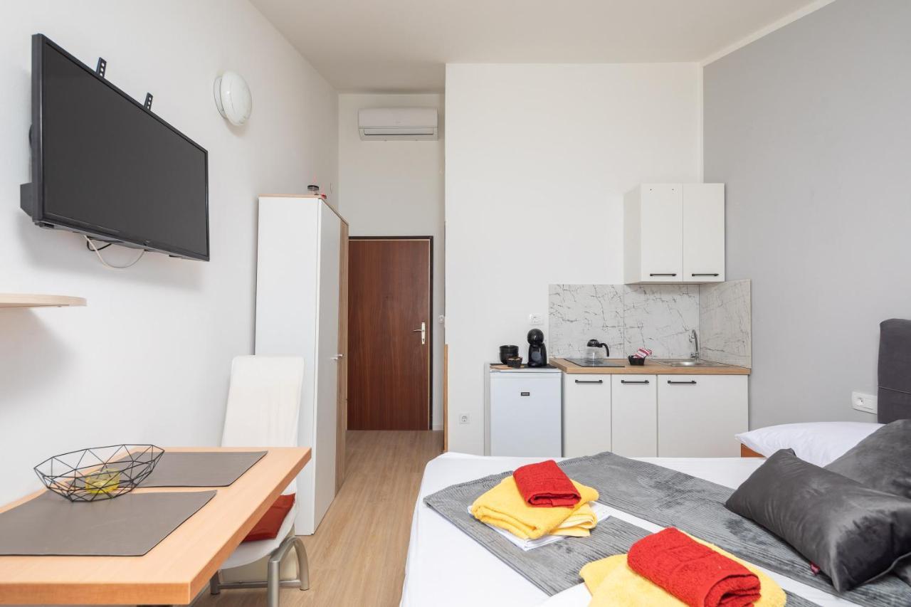 Beach Apartments Borovina Stanici Zewnętrze zdjęcie
