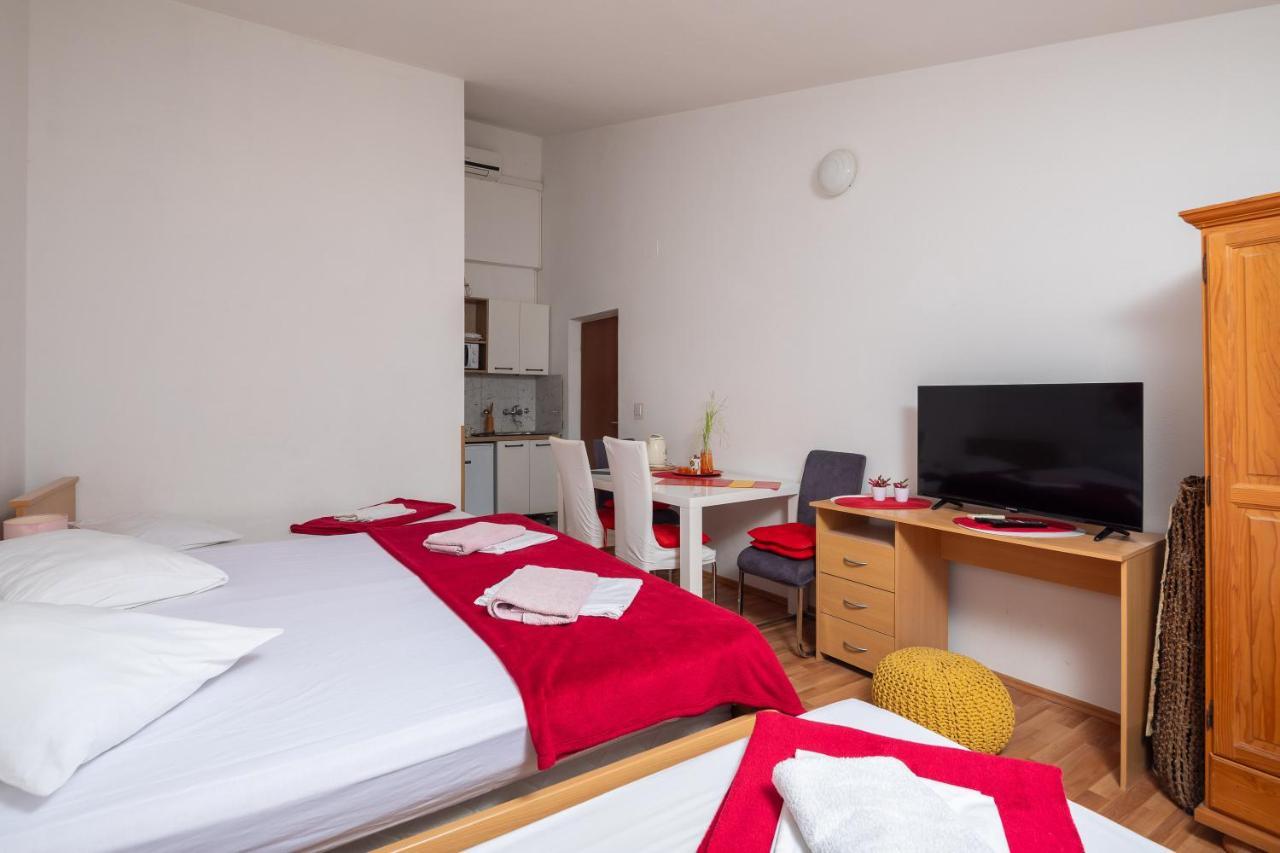 Beach Apartments Borovina Stanici Zewnętrze zdjęcie
