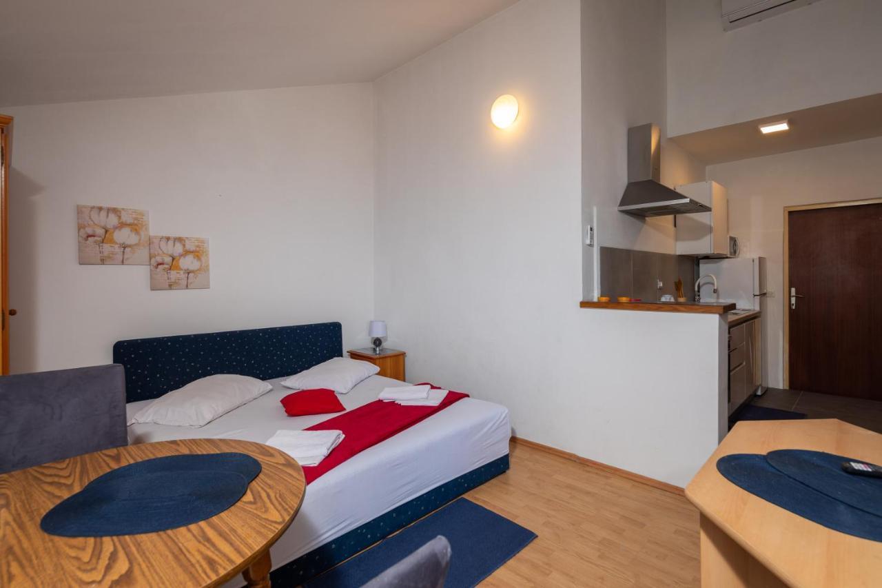Beach Apartments Borovina Stanici Zewnętrze zdjęcie